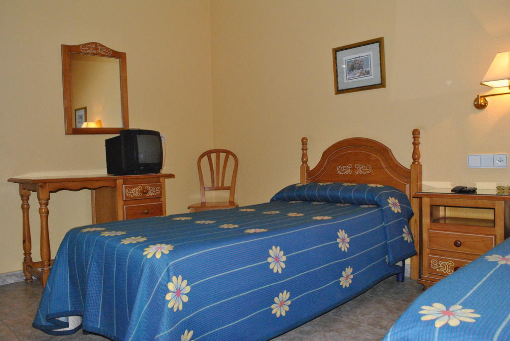 Hostal Rey Teodomiro Ориуэла Экстерьер фото