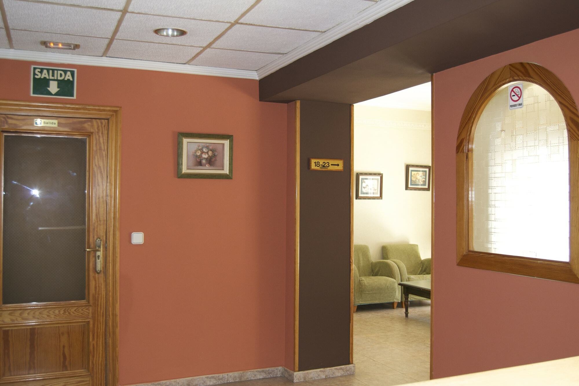 Hostal Rey Teodomiro Ориуэла Экстерьер фото